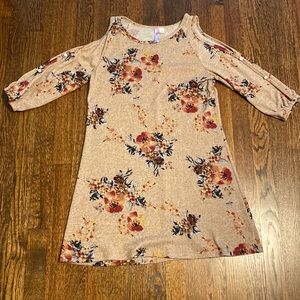 Floral mauve dress with cold shoulder sleeves